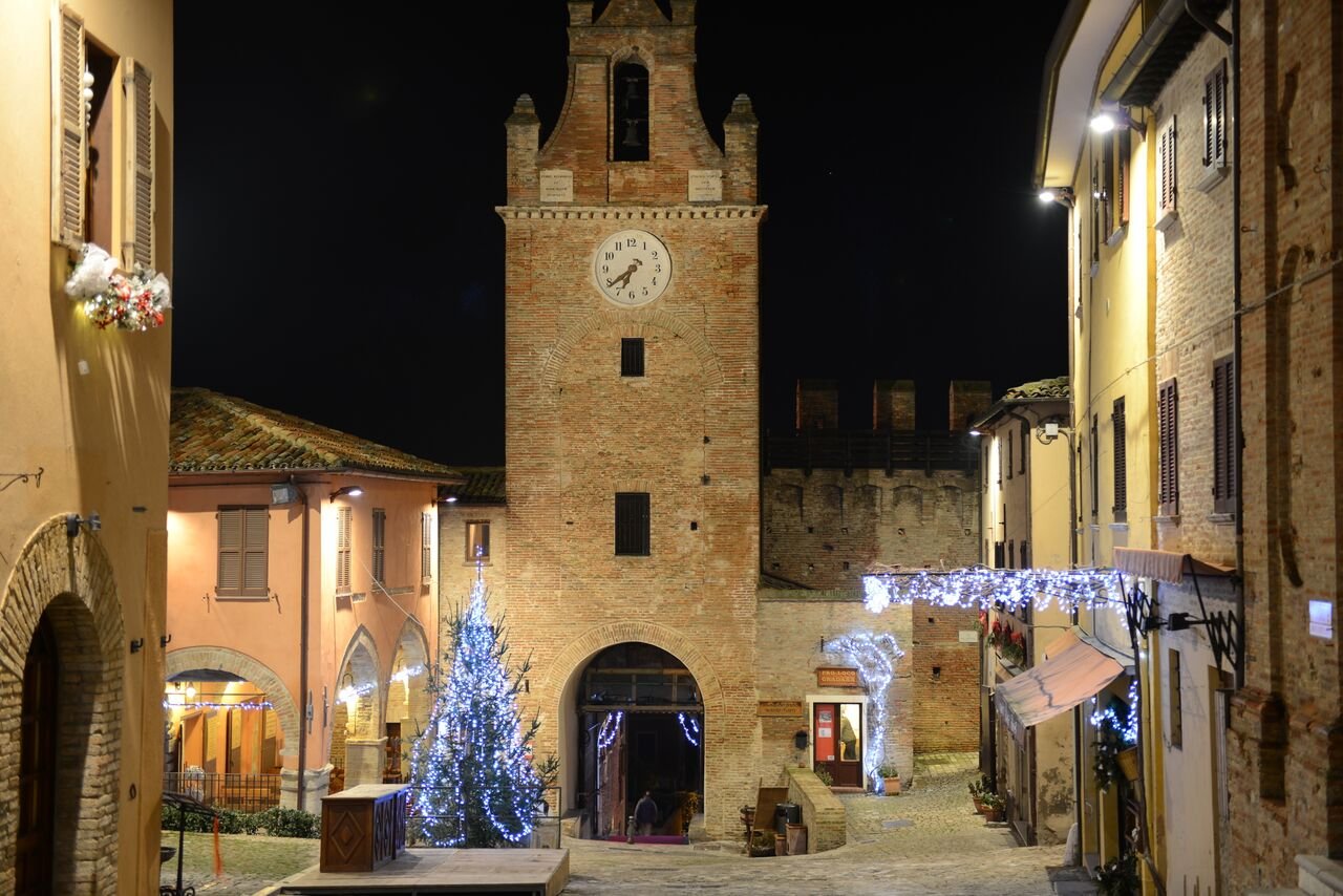 GRADARA: Castello di Natale